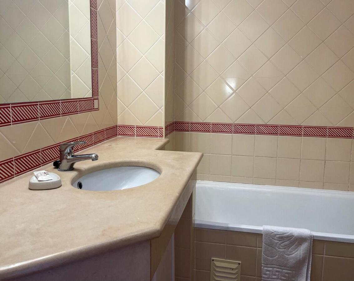 Moradia T3 Aguia Marina, Com Piscina E Bbq Villa Albufeira Exteriör bild