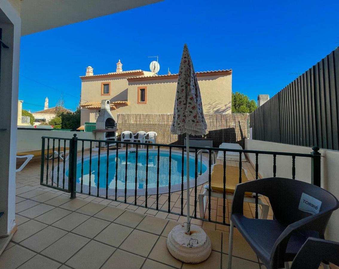 Moradia T3 Aguia Marina, Com Piscina E Bbq Villa Albufeira Exteriör bild